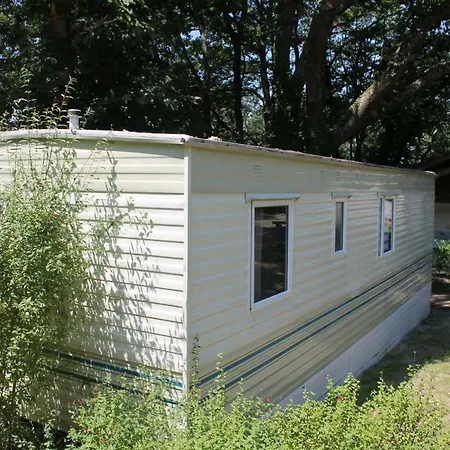 Kemping Camping De Montmaurin